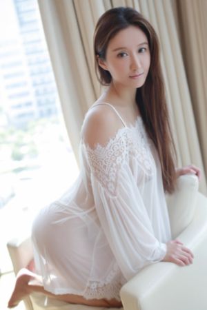 女大学生的沙龙室免费看_BD国语全集免费播放